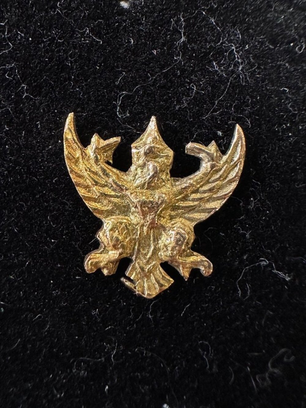 Vintage 18K Thai Garuda Phaya Krut Tie Pin